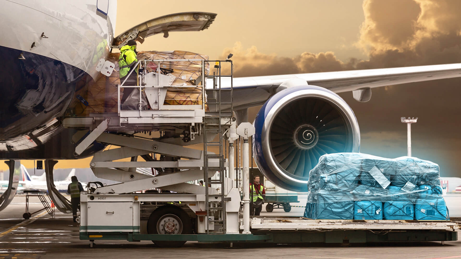 Custom Shipping Solutions Logistics Freight E Commerce Ibc